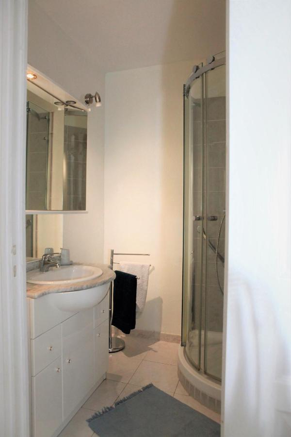 Appartement T3 Plein Centre Saint-Raphaël Eksteriør billede