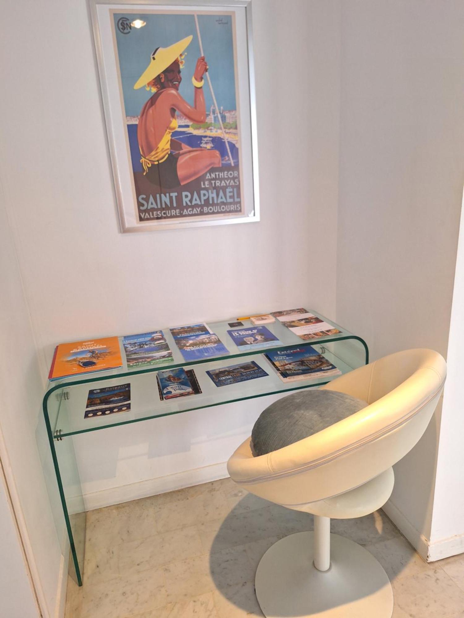 Appartement T3 Plein Centre Saint-Raphaël Eksteriør billede